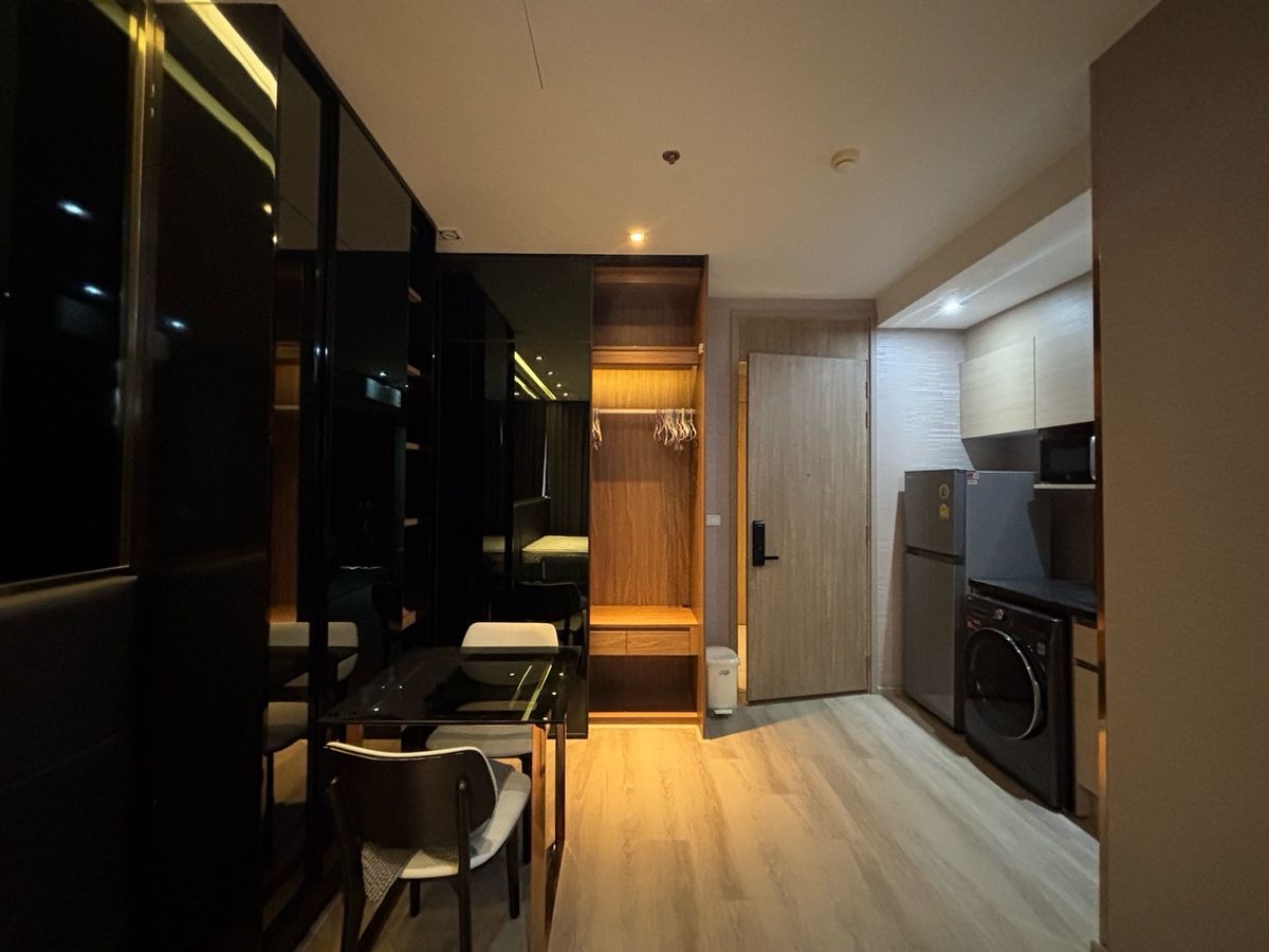 ให้เช่าคอนโดสุขุมวิท อโศก ทองหล่อ : 🚨Hot Deal 🚨| For Rent: Park 24 | Prime Sukhumvit Living! | Studio room 29 sqm | 082-459-4297