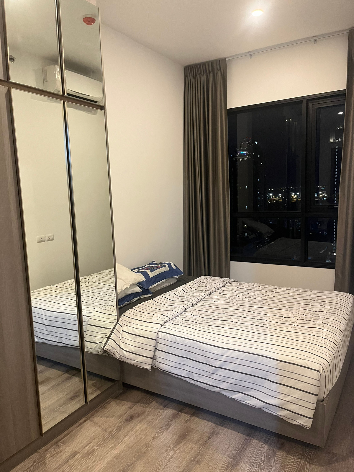 ⚜️ Condo for rent Knightsbridge Prime Onnut, near BTS onnut, near the high-class Big C mall Loading...