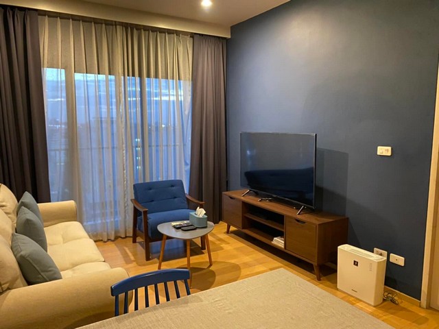 For RentCondoAri,Anusaowaree : Noble Reform condominium next to BTS at the mouth of Soi Ari, convenient to travel