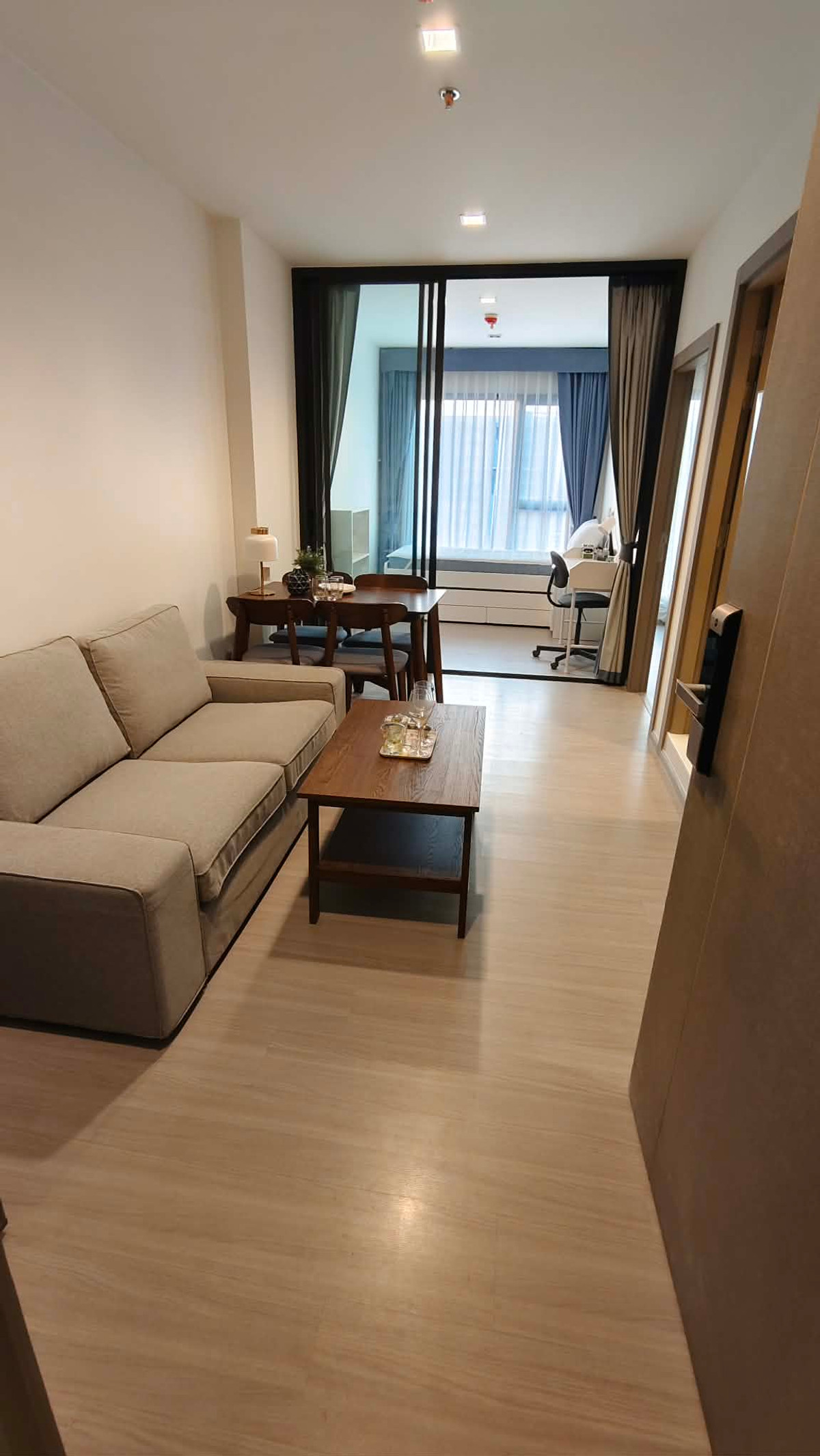 ให้เช่าคอนโดพระราม 9 เพชรบุรีตัดใหม่ RCA : Life Asoke Rama9 2 ห้องนอน คอนโดพระราม 9 ให้เช่า🌸ใกล้ MRT พระราม 9 ไลฟ์ อโศก พระราม 9