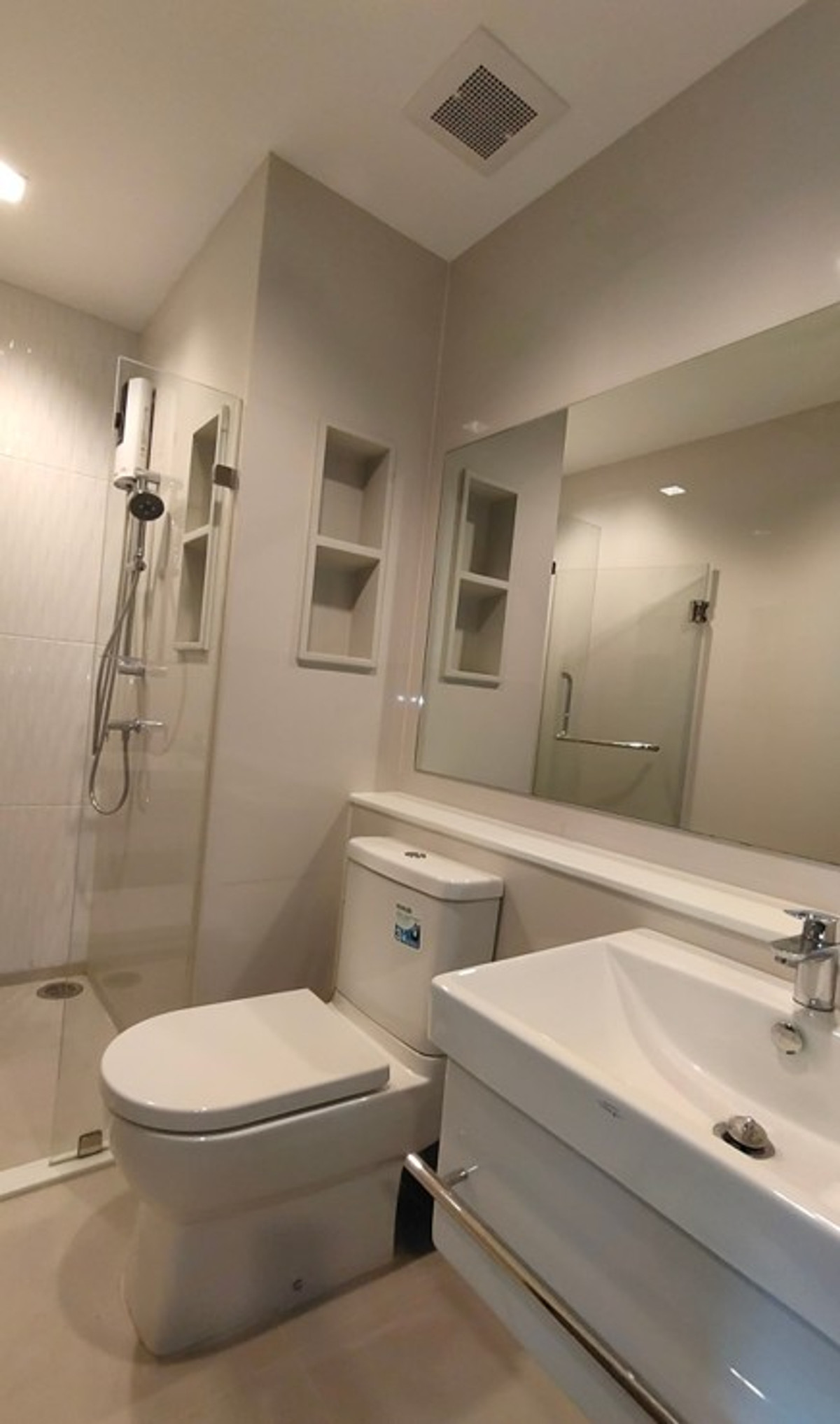 ให้เช่าคอนโดพระราม 9 เพชรบุรีตัดใหม่ RCA : (จองแล้วค่ะ) Life Asoke Rama9 2 ห้องนอน คอนโดพระราม 9 ให้เช่า🌸ใกล้ MRT พระราม 9 ไลฟ์ อโศก พระราม 9