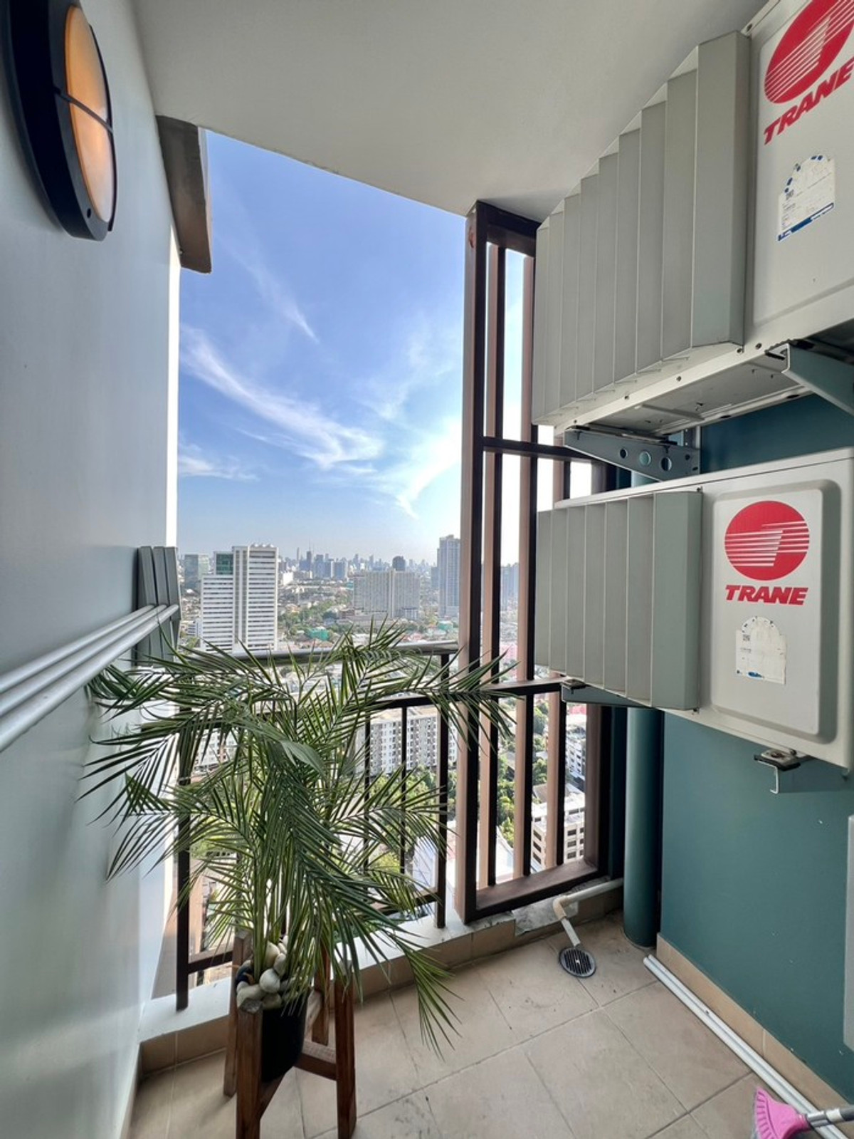 For RentCondoBang Sue, Wong Sawang, Tao Pun : 💜💜For rent!! Supalai Veranda Ratchavipha-Prachachuen 44 sq m. (1Bed) 28th floor, West Building, complete with furniture and electrical appliances💜💜Inquire LINE ID: @atfirm📲