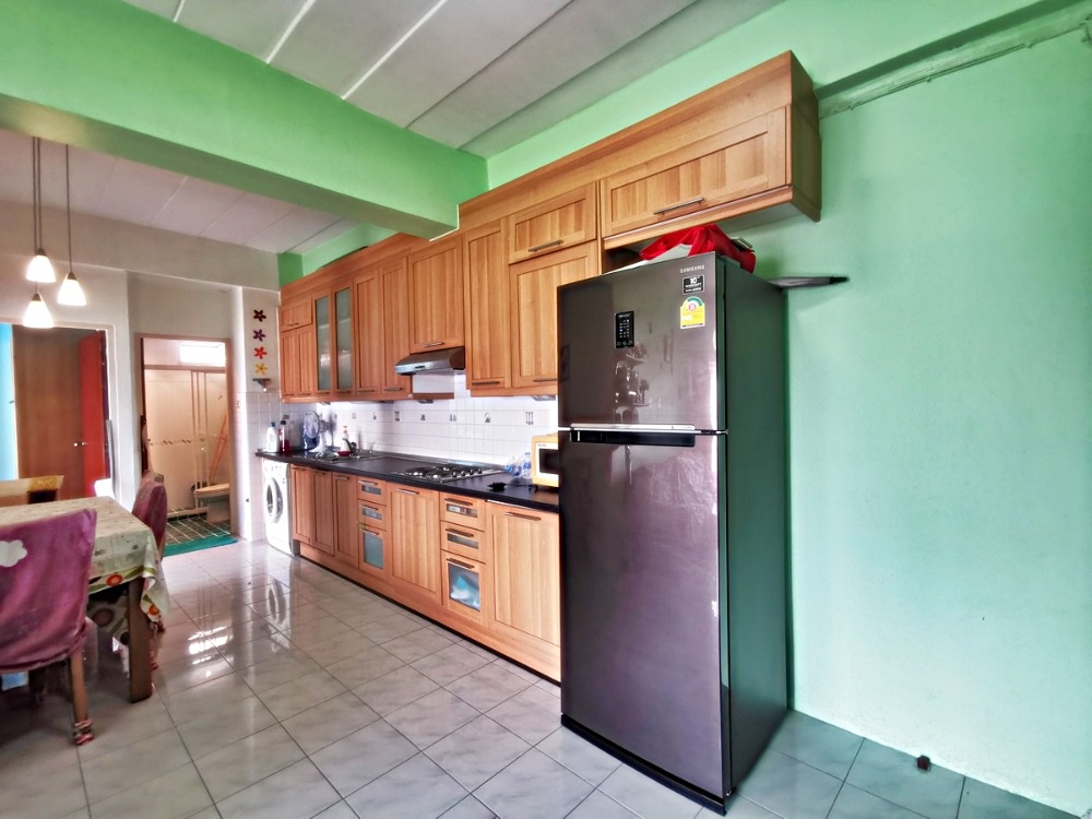 For SaleCondoRamkhamhaeng, Hua Mak : Condo for sale, Baan Sukhothai, Ramkhamhaeng Soi. 30/1, corner room, ceiling height 3 meters, floor 8, area 60.24 sq m. There are 2 bedrooms, 1 bathroom, and 1 private car park.