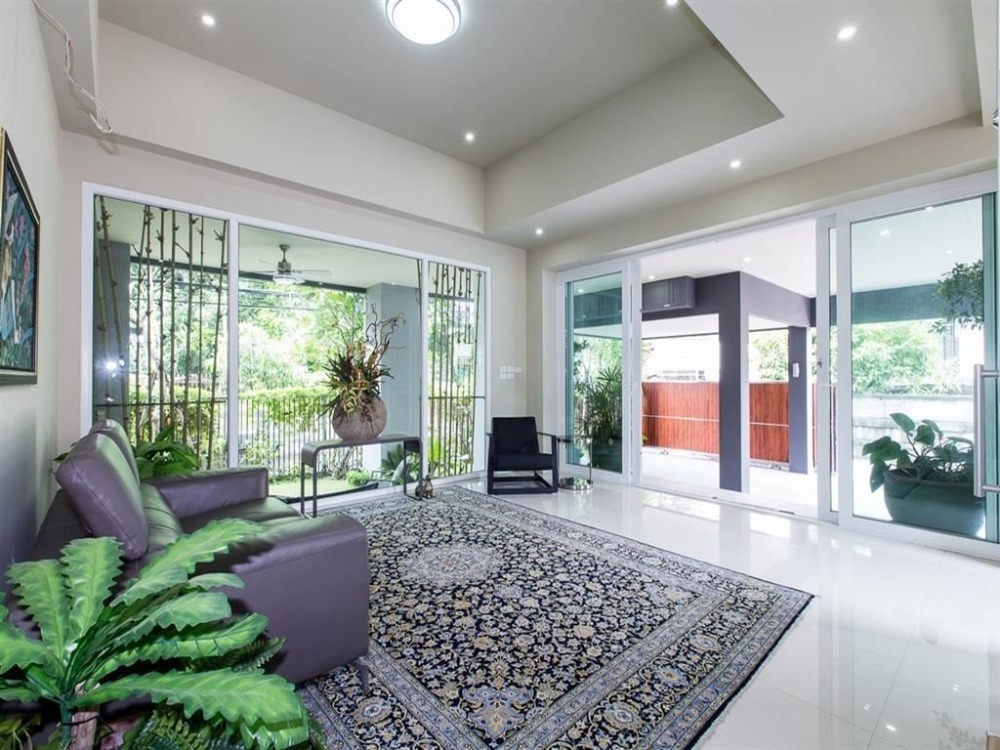 ขายบ้านอ่อนนุช อุดมสุข : บ้านเดี่ยวเอกมัย65 มีสระส่วนตัว+ลิฟท์ ส่วนตัว 4 storeys 5 beds 7 baths 3 parking