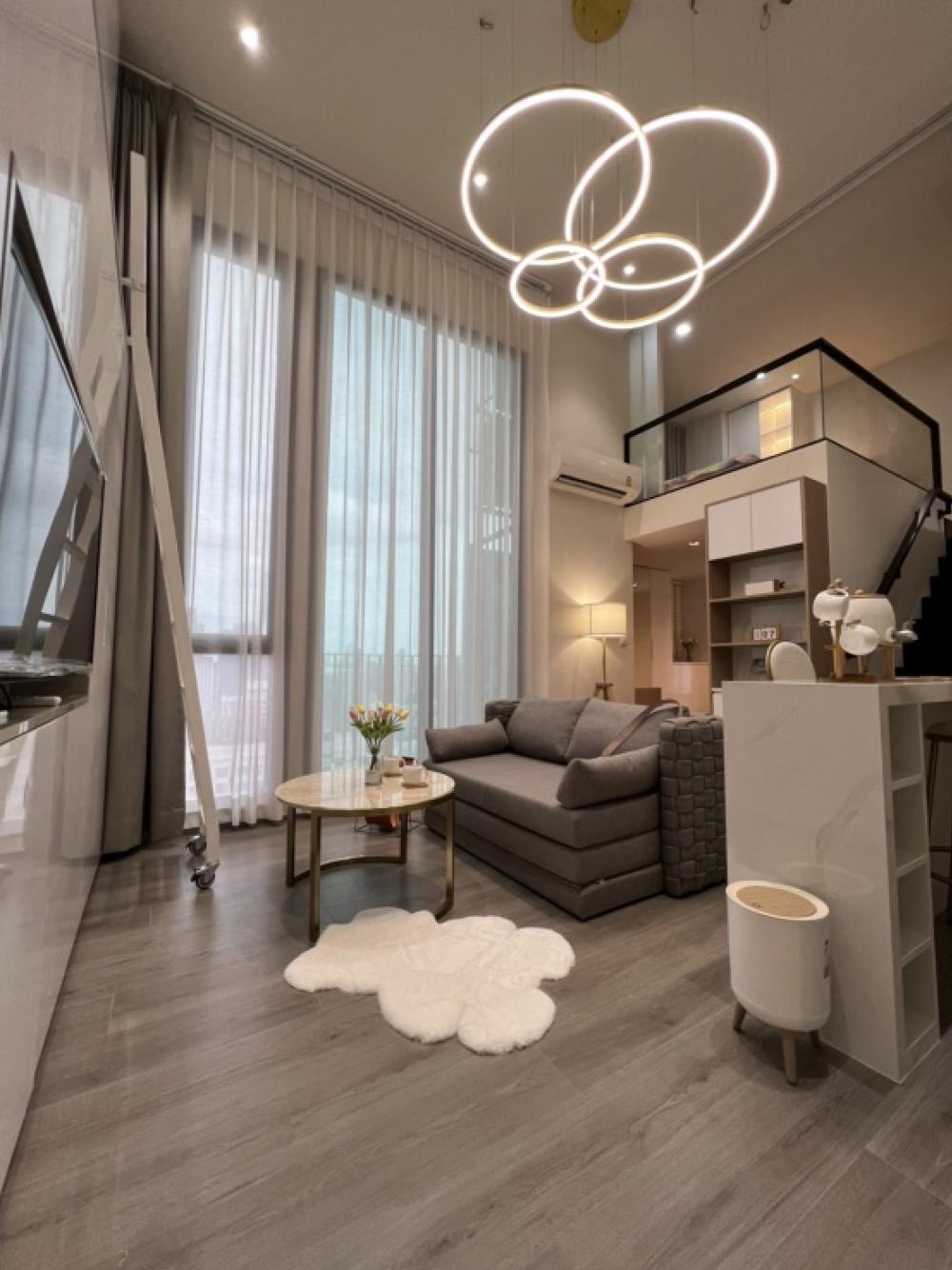 For RentCondoSapankwai,Jatujak : ❤️❤️ For rent, the reserve Pradiphat, size 35 + 10 sqm, total 45 sqm, beautiful city view, 1 bedroom, interested contact 0859114585 id /tel, beautiful angel, a special duplex style, fully furnished, 19th floor, beautiful room, ready to move in, near bts A