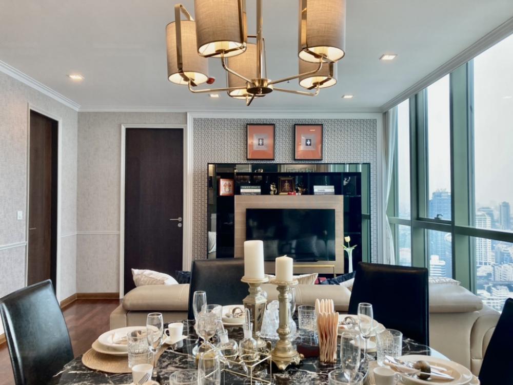 For SaleCondoRatchathewi,Phayathai : Urgent sale, condo in the heart of the city, 3 bedrooms, 3 bathrooms, @ Wish singnerture Midtown Siam