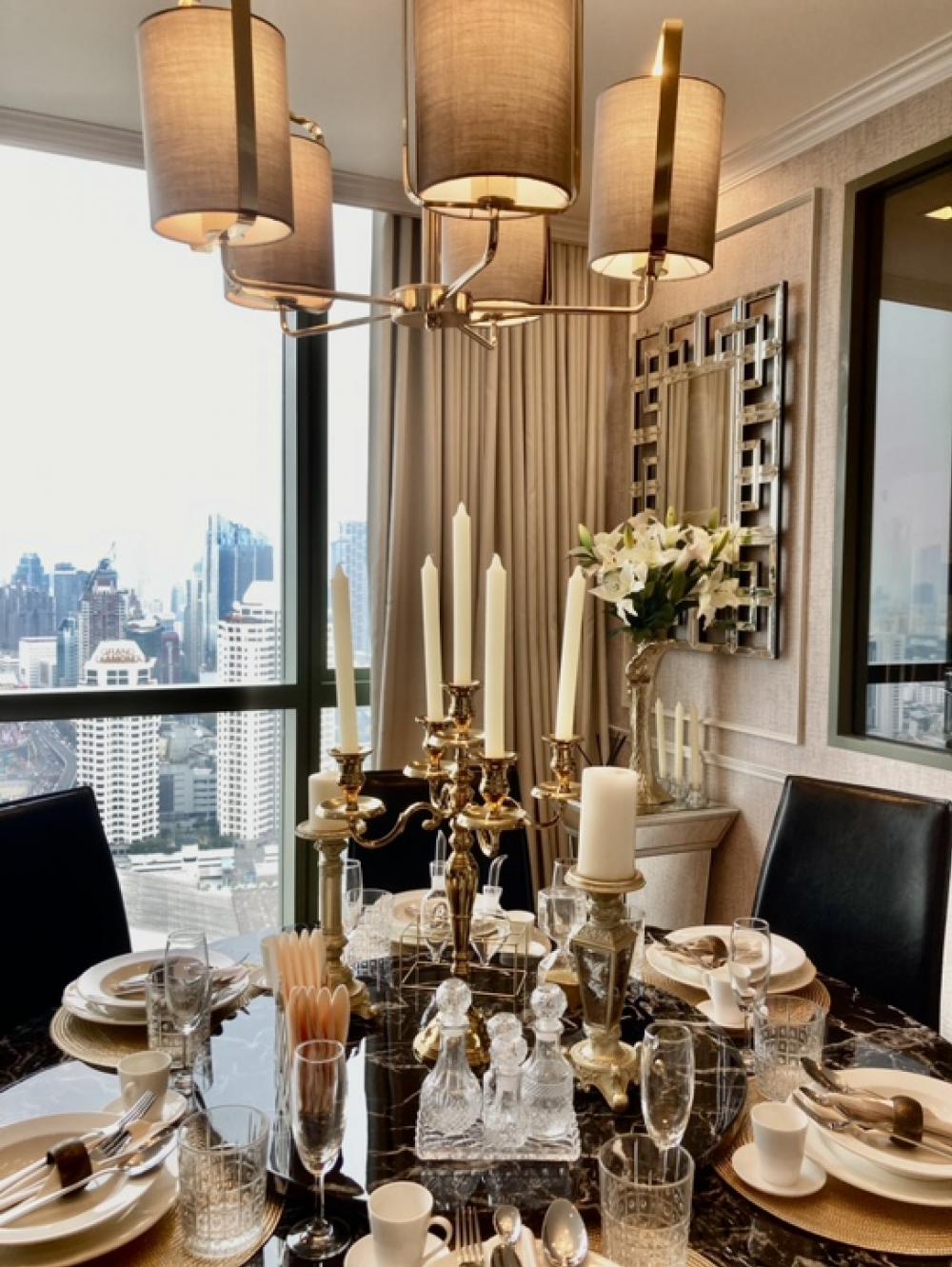 For SaleCondoRatchathewi,Phayathai : Urgent sale, condo in the heart of the city, 3 bedrooms, 3 bathrooms, @ Wish singnerture Midtown Siam