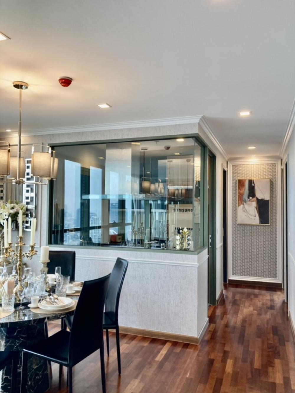 For SaleCondoRatchathewi,Phayathai : Urgent sale, condo in the heart of the city, 3 bedrooms, 3 bathrooms, @ Wish singnerture Midtown Siam