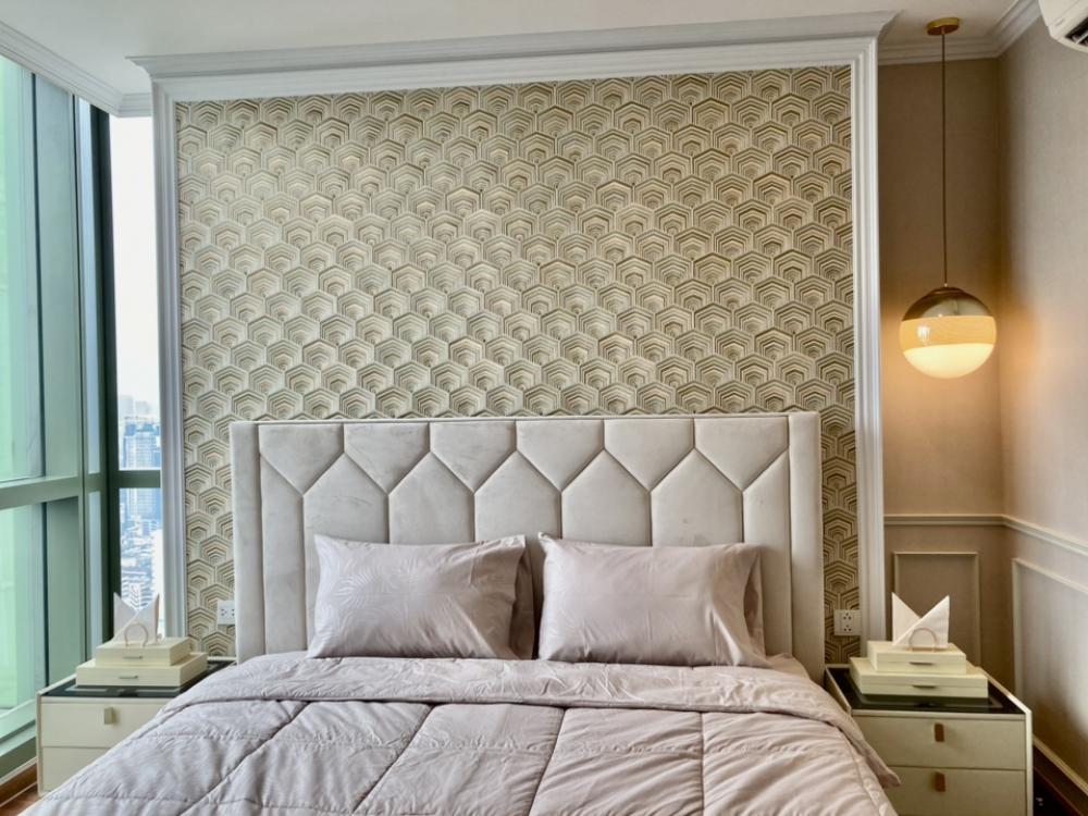 For SaleCondoRatchathewi,Phayathai : Urgent sale, condo in the heart of the city, 3 bedrooms, 3 bathrooms, @ Wish singnerture Midtown Siam