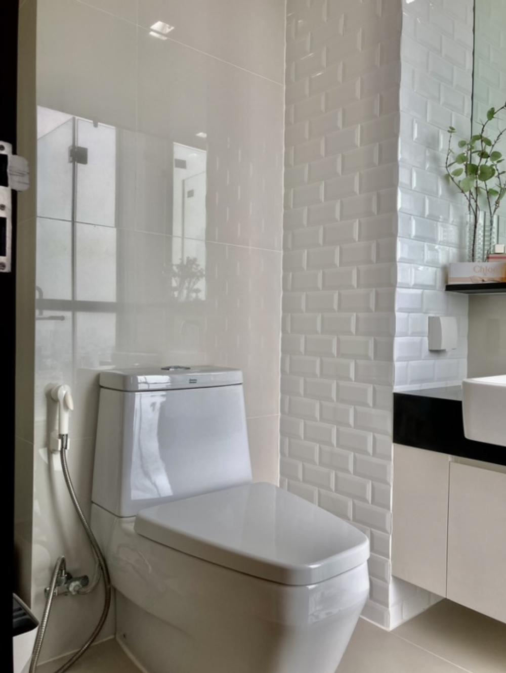 For SaleCondoRatchathewi,Phayathai : Urgent sale, condo in the heart of the city, 3 bedrooms, 3 bathrooms, @ Wish singnerture Midtown Siam