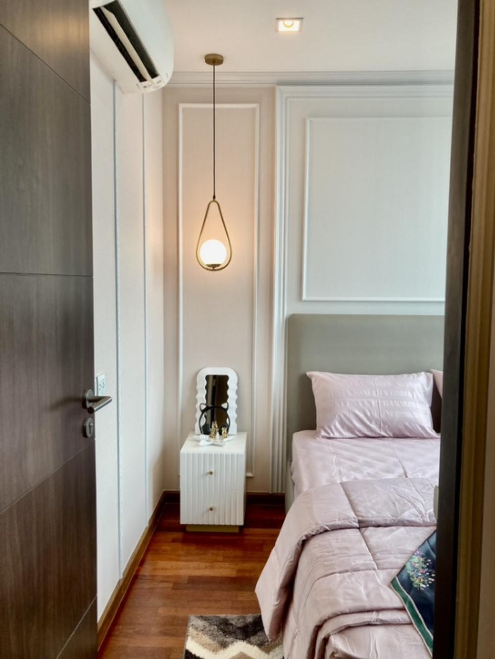 For SaleCondoRatchathewi,Phayathai : Urgent sale, condo in the heart of the city, 3 bedrooms, 3 bathrooms, @ Wish singnerture Midtown Siam