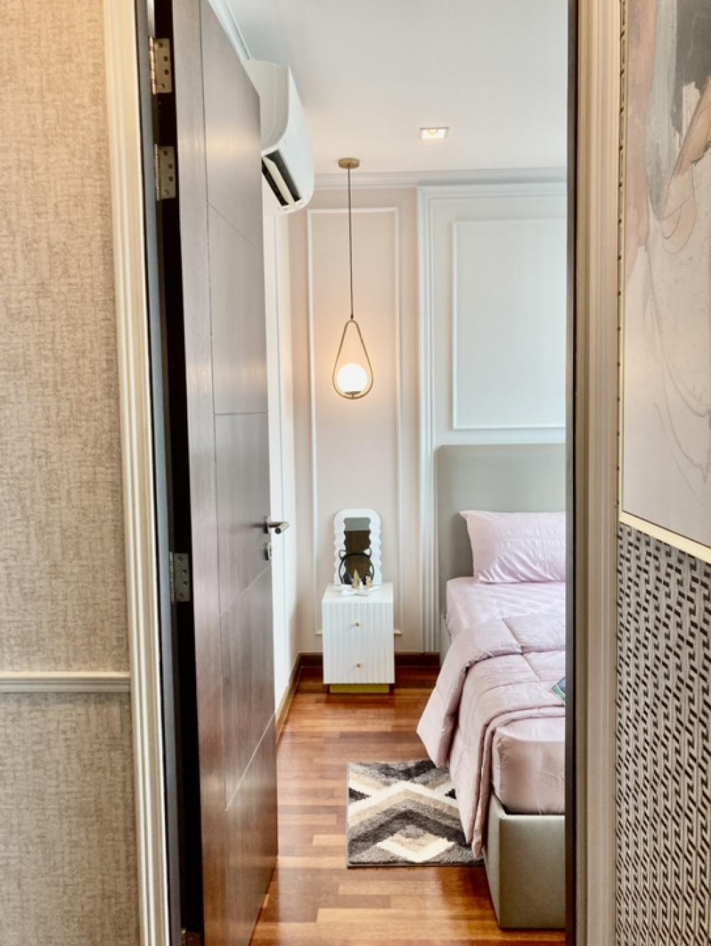 For SaleCondoRatchathewi,Phayathai : Urgent sale, condo in the heart of the city, 3 bedrooms, 3 bathrooms, @ Wish singnerture Midtown Siam