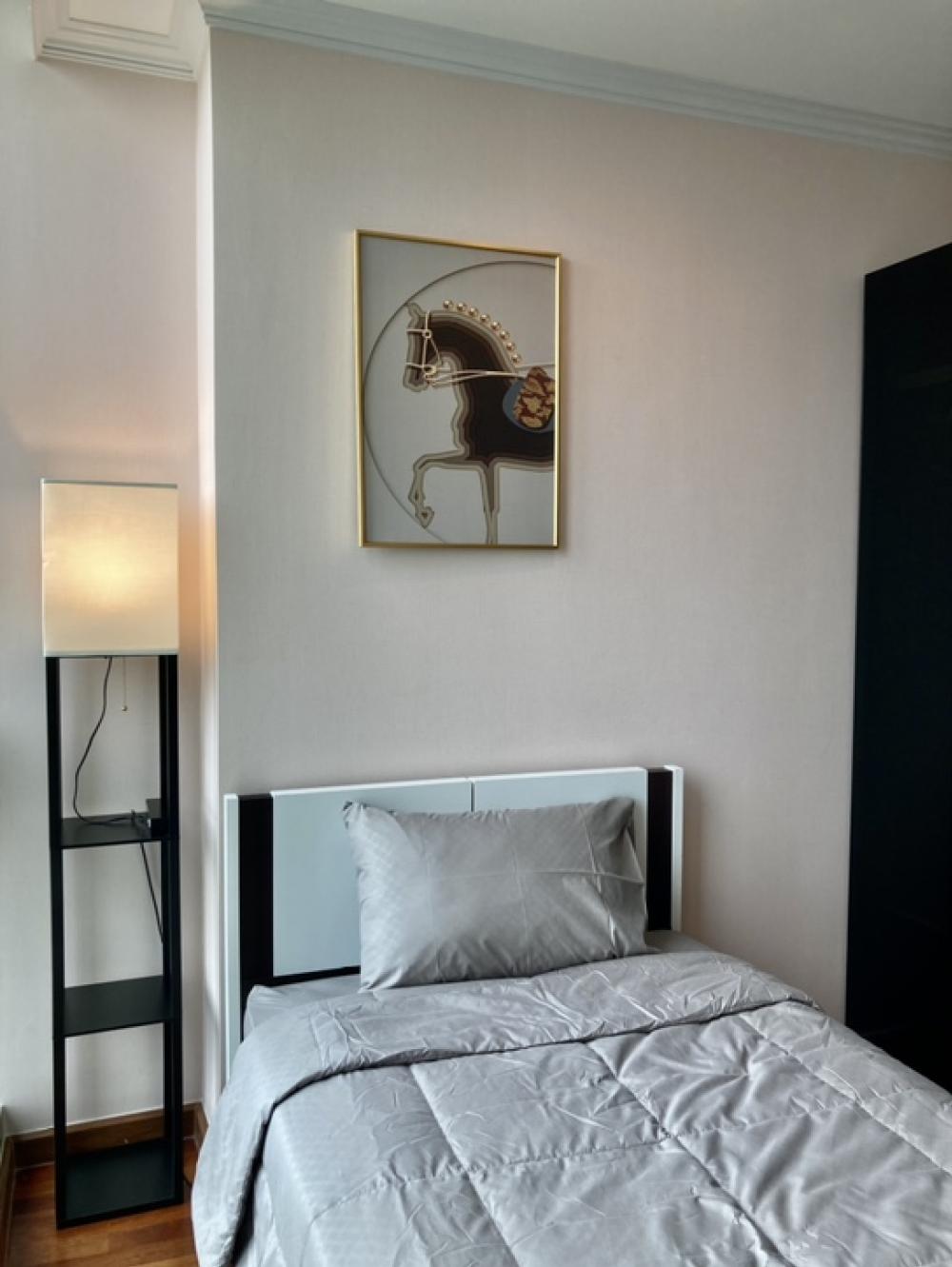 For SaleCondoRatchathewi,Phayathai : Urgent sale, condo in the heart of the city, 3 bedrooms, 3 bathrooms, @ Wish singnerture Midtown Siam