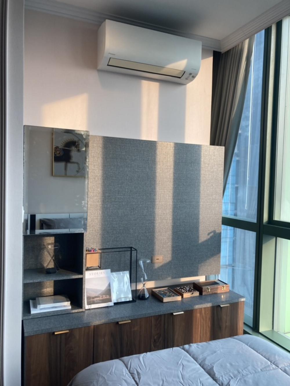 For SaleCondoRatchathewi,Phayathai : Urgent sale, condo in the heart of the city, 3 bedrooms, 3 bathrooms, @ Wish singnerture Midtown Siam