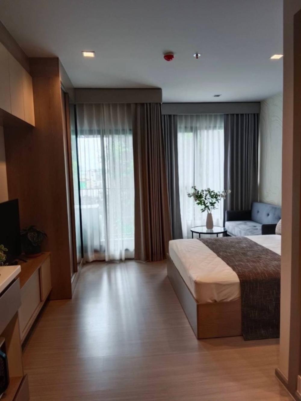 For RentCondoRama9, Petchburi, RCA : 🔴🔴2207-580 For rent Life Asoke-Rama 9 @Condo.p (with @ in front)