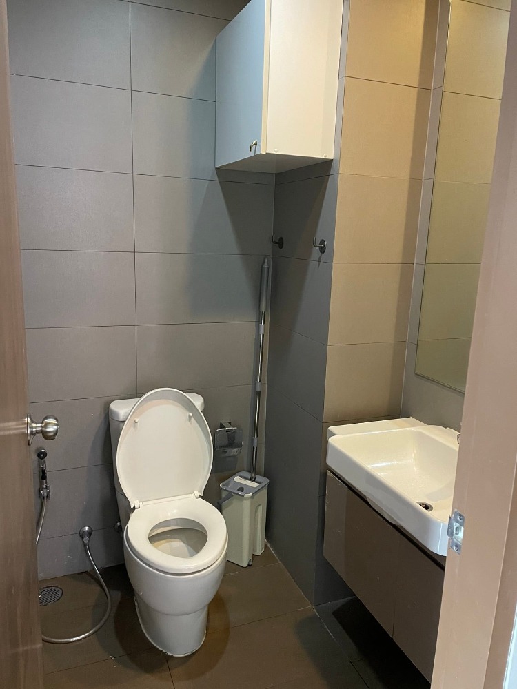 For RentCondoRatchathewi,Phayathai : Eng 中 日 Please add LINE ID @806qphgn o8415o5483 Rent 16,999 B Sell 5.5 MB Noble Revent