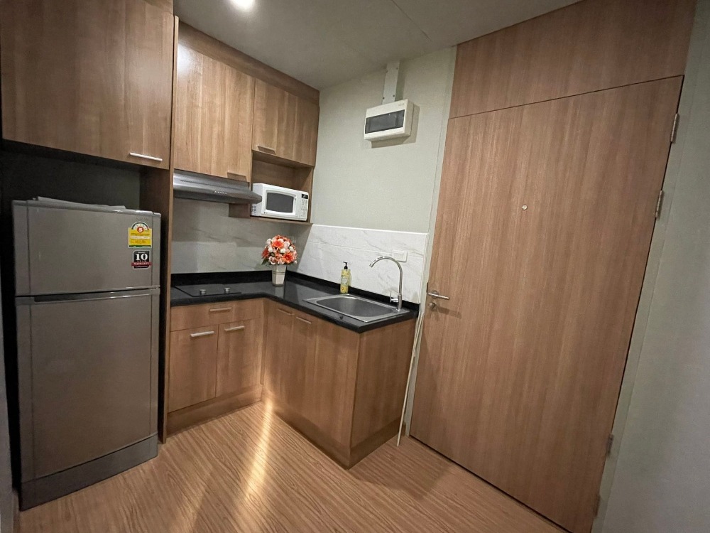 For RentCondoRatchathewi,Phayathai : Eng 中 日 Please add LINE ID @806qphgn o8415o5483 Rent 16,999 B Sell 5.5 MB Noble Revent