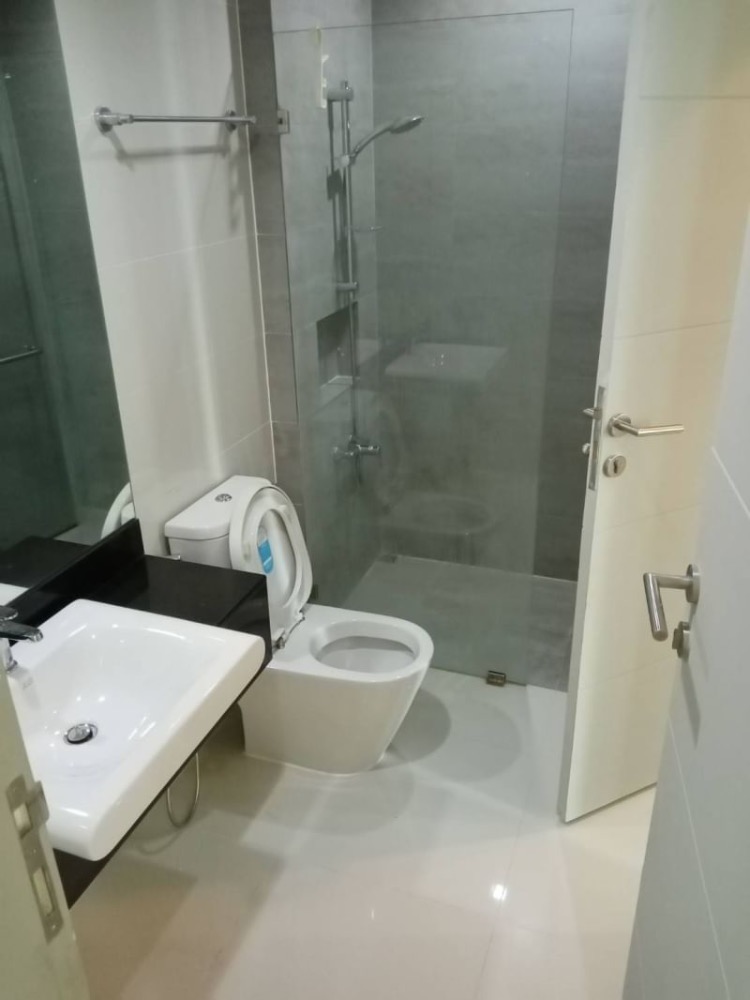 For RentCondoRatchathewi,Phayathai : Eng 中 日 Please add LINE ID @806qphgn o8415o5483 Rent & Sell 5 MB Ideo Verve Rajchaprarob