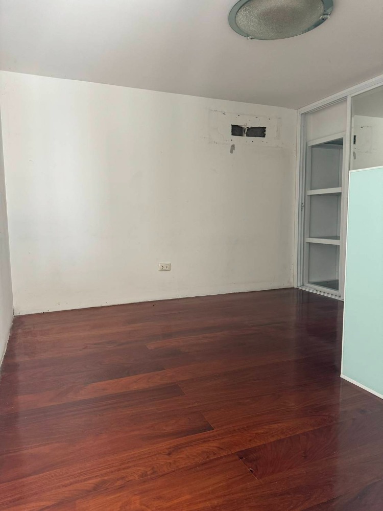 ให้เช่าคอนโดราชเทวี พญาไท : Eng 中 日 Please add LINE ID @806qphgn o8415o5483 Rent 56,999 B Sell 20 MB Baan Klangkrung Siam