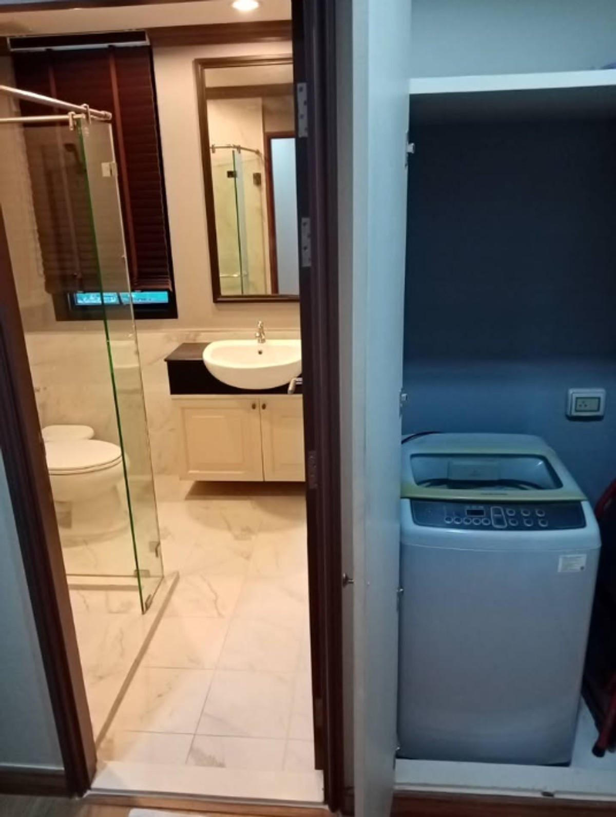 For RentCondoSiam Paragon ,Chulalongkorn,Samyan : *Eng 中 日 Please add LINE ID @806qphgn o8415o5483 Rent & Sell 12 MB The Reserve Kasemsan