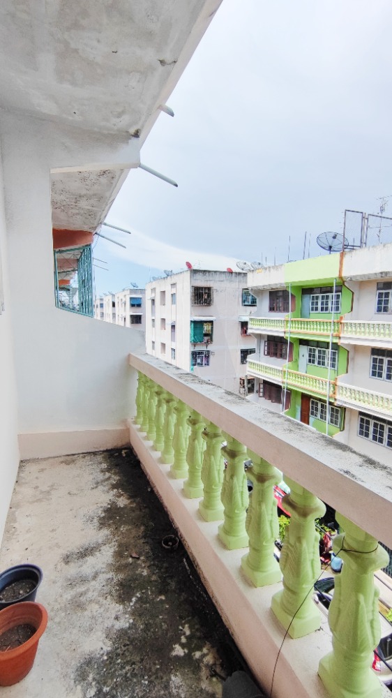 For SaleShop HouseRathburana, Suksawat : For sale: 4.5-storey commercial building, Suk Sawat 26 (Soi Condo Prachanan), 16 sq m, good location for trading