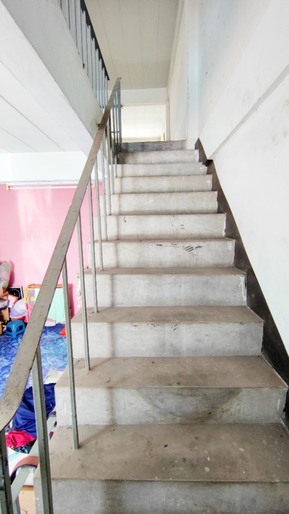 For SaleShop HouseRathburana, Suksawat : For sale: 4.5-storey commercial building, Suk Sawat 26 (Soi Condo Prachanan), 16 sq m, good location for trading