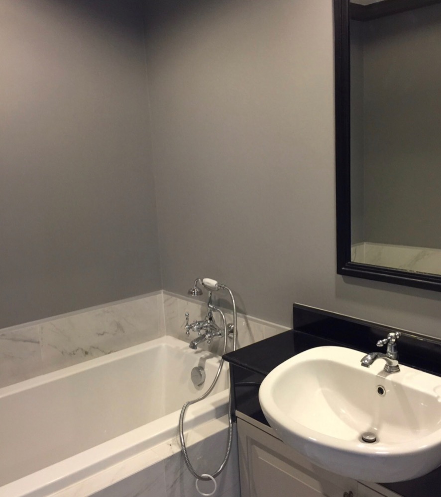 ขายคอนโดสยาม จุฬา สามย่าน : Eng 中 日 Please add LINE ID @806qphgn o8415o5483 Rent 45,000 B The Reserve เกษมสันต์