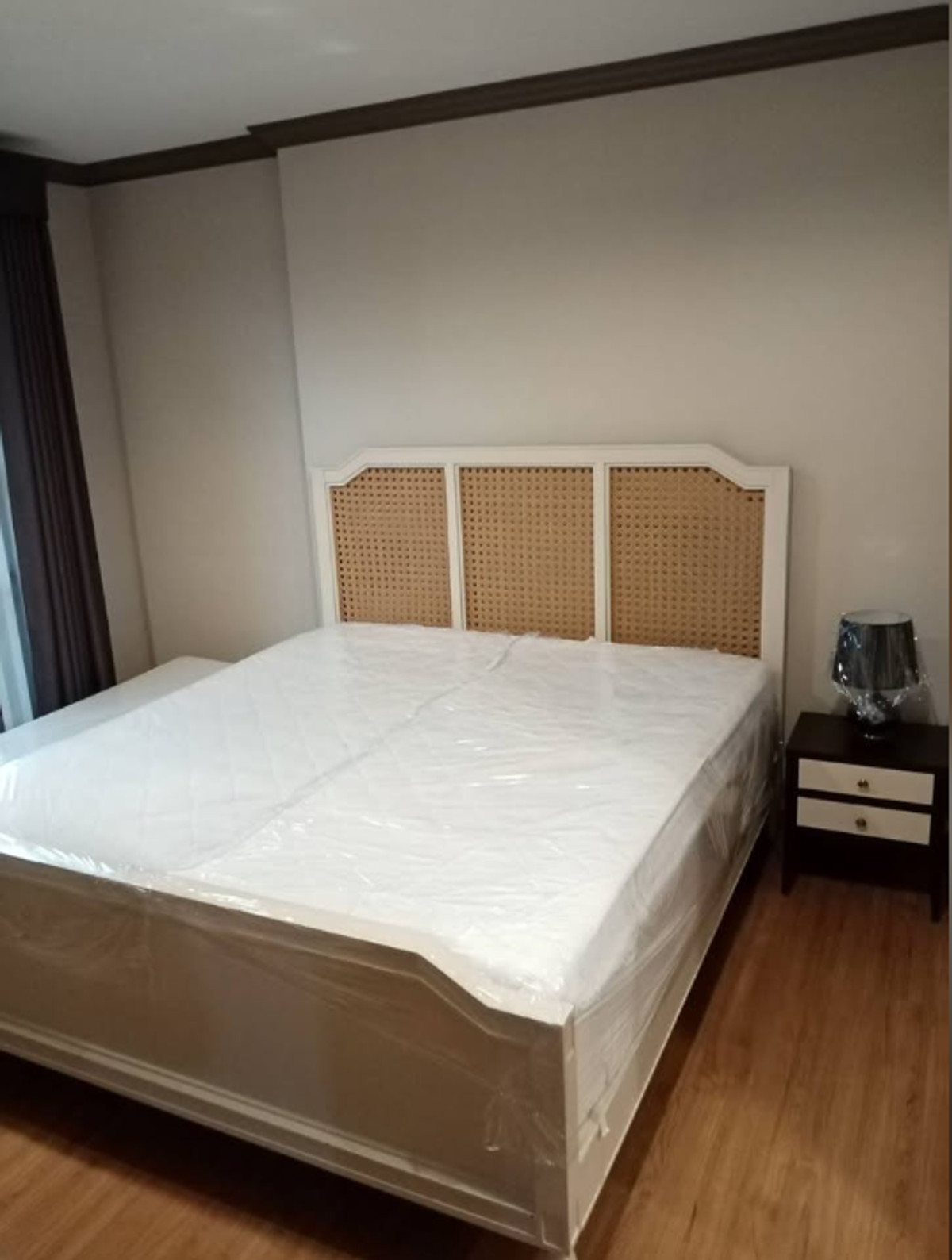 For RentCondoSiam Paragon ,Chulalongkorn,Samyan : *Eng 中 日 Please add LINE ID @806qphgn o8415o5483 Rent & Sell 12 MB The Reserve Kasemsan