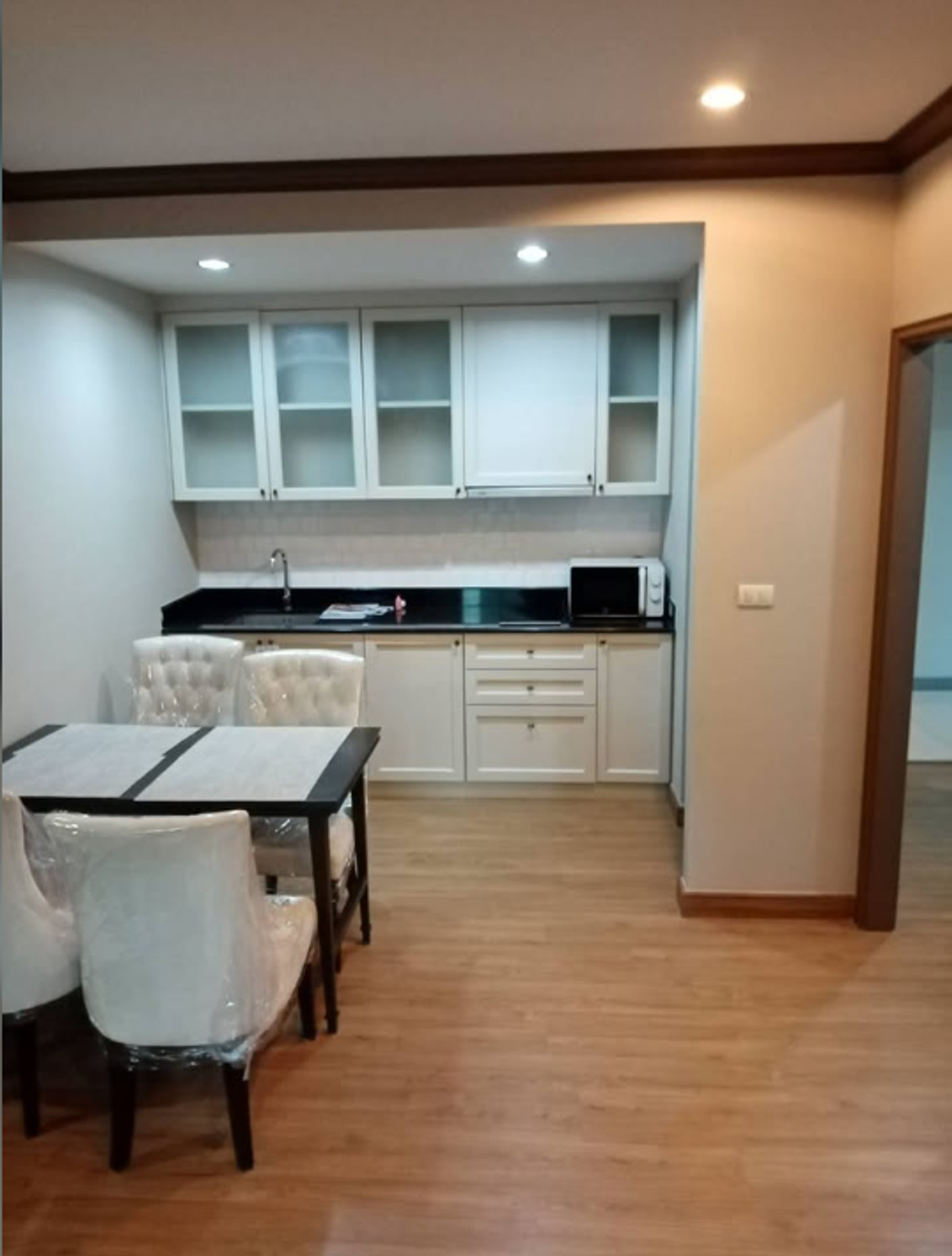 ให้เช่าคอนโดสยาม จุฬา สามย่าน : *Eng 中 日 Please add LINE ID @806qphgn o8415o5483 Sell 12 MB The Reserve เกษมสันต์