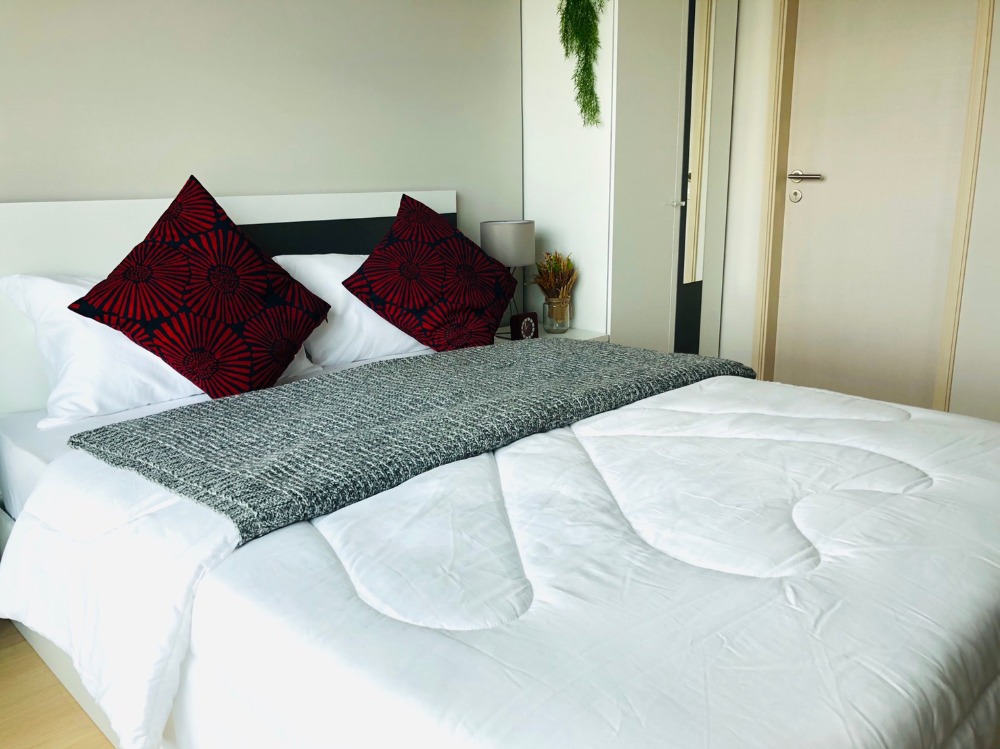 For RentCondoKasetsart, Ratchayothin : 🔥🔥Rent 11500-12500 baht Lumpini Phahon 32🔥🔥 One month deposit, 2 rooms available, reserve now!!!