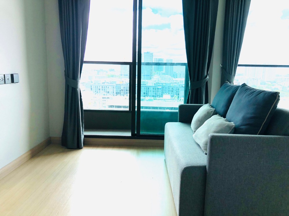 For RentCondoKasetsart, Ratchayothin : 🔥🔥Rent 11500-12500 baht Lumpini Phahon 32🔥🔥 One month deposit, 2 rooms available, reserve now!!!