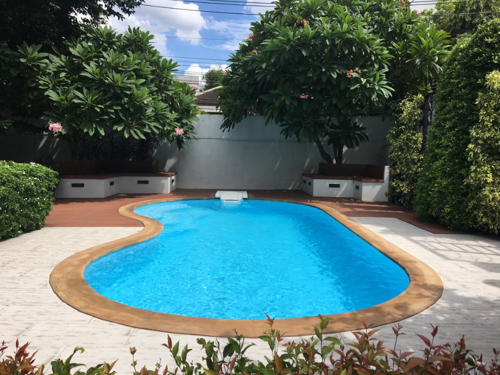 For RentHouseSathorn, Narathiwat : Single house 4 bedrooms Suanplu Nanglinchee for rent special price now !!