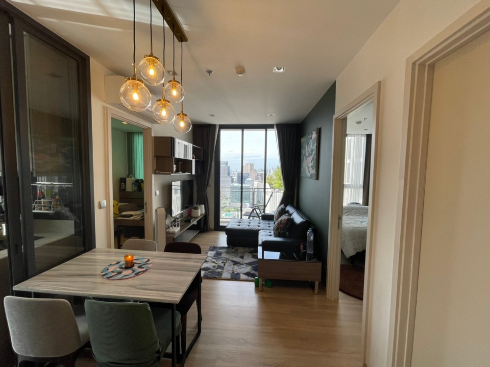 For RentCondoSapankwai,Jatujak : for rent The line phahol pradipat 2 bed high floor special price 💛❤️🌈