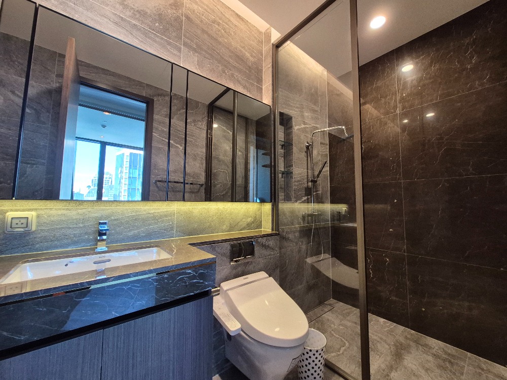 For RentCondoSukhumvit, Asoke, Thonglor : THE ESSE Sukhumvit 36⭐Luxury 1 Bed⭐38 sqm⭐BTS Thonglor