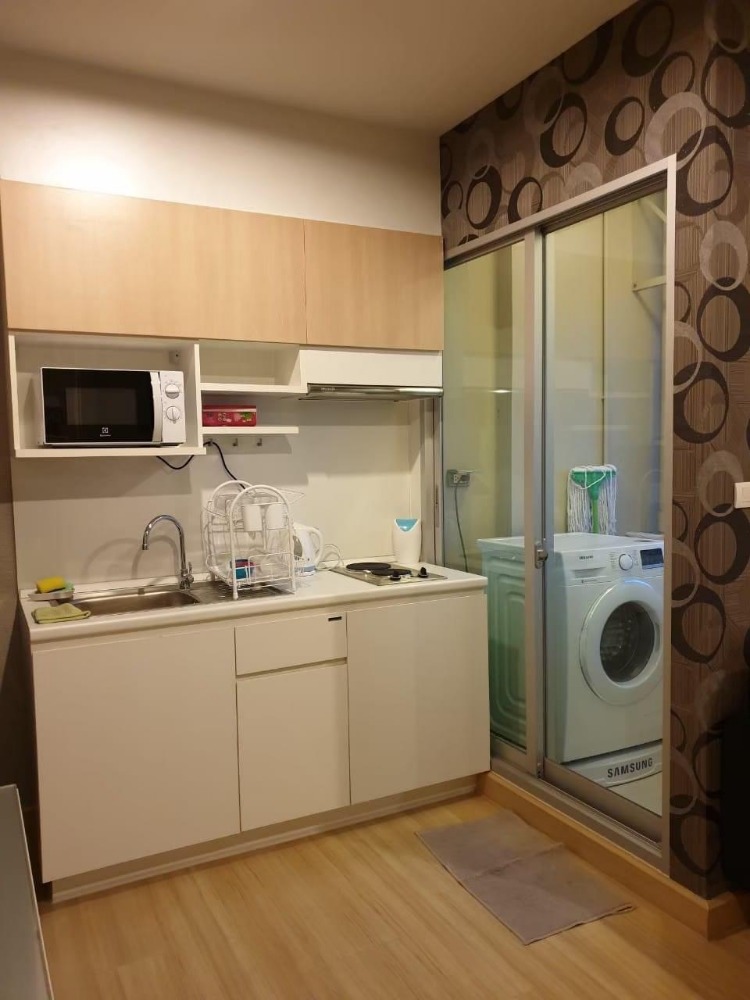 For RentCondoPattanakan, Srinakarin : For rent, The Parkland Srinakarin, parkland srinakarin, room size 36 sq.m., pool view. Nothing blocking the view, very good 360 degrees, 14th floor, 9,000 baht