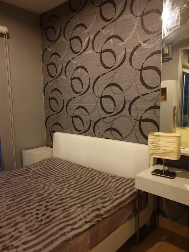 For RentCondoPattanakan, Srinakarin : For rent, The Parkland Srinakarin, parkland srinakarin, room size 36 sq.m., pool view. Nothing blocking the view, very good 360 degrees, 14th floor, 9,000 baht