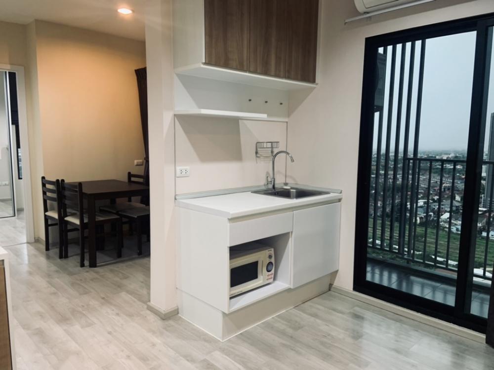 For RentCondoNonthaburi, Bang Yai, Bangbuathong : For rent Plum Central Phase 2 Floor 30 (2 bedrooms) 15,000 baht/month
