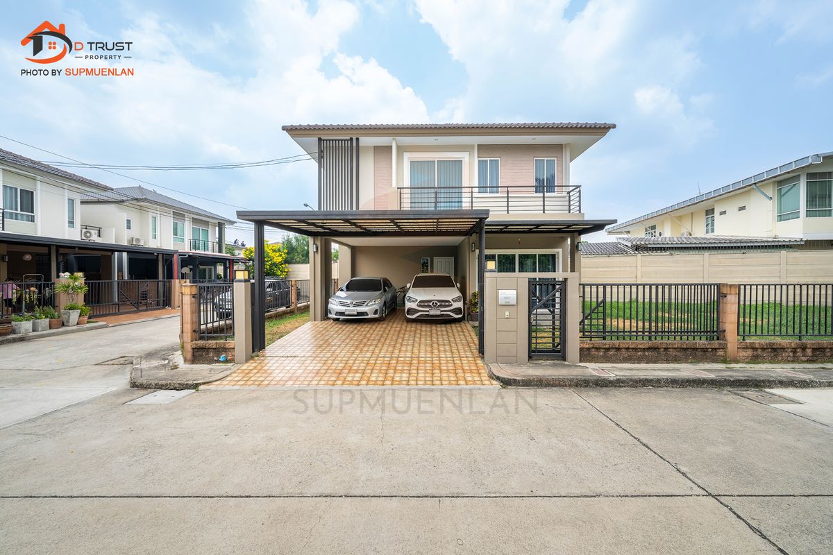 For SaleHouseSamut Prakan,Samrong : House for sale, The Plant, Theparak, behind the corner, 89.60 sq.w., 3 bedrooms, 3 parking spaces, the house is still new, beautiful, ready to move in.