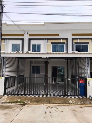 ขายทาวน์โฮมลาดกระบัง สุวรรณภูมิ : sss350 ขาย ทาวน์เฮ้าส์ 2 ชั้น ไลโอ บลิสซ์ บางนา-สุวรรณภูมิ Lio Bliss Bangna-Suvarnabhumi