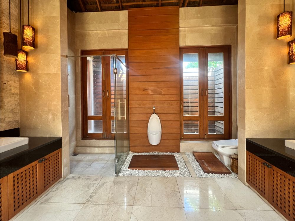 For SaleHouseKaset Nawamin,Ladplakao : A single house outside the resort style project, Soi Nuanchan, decorated with more than 100 years of teak wood.