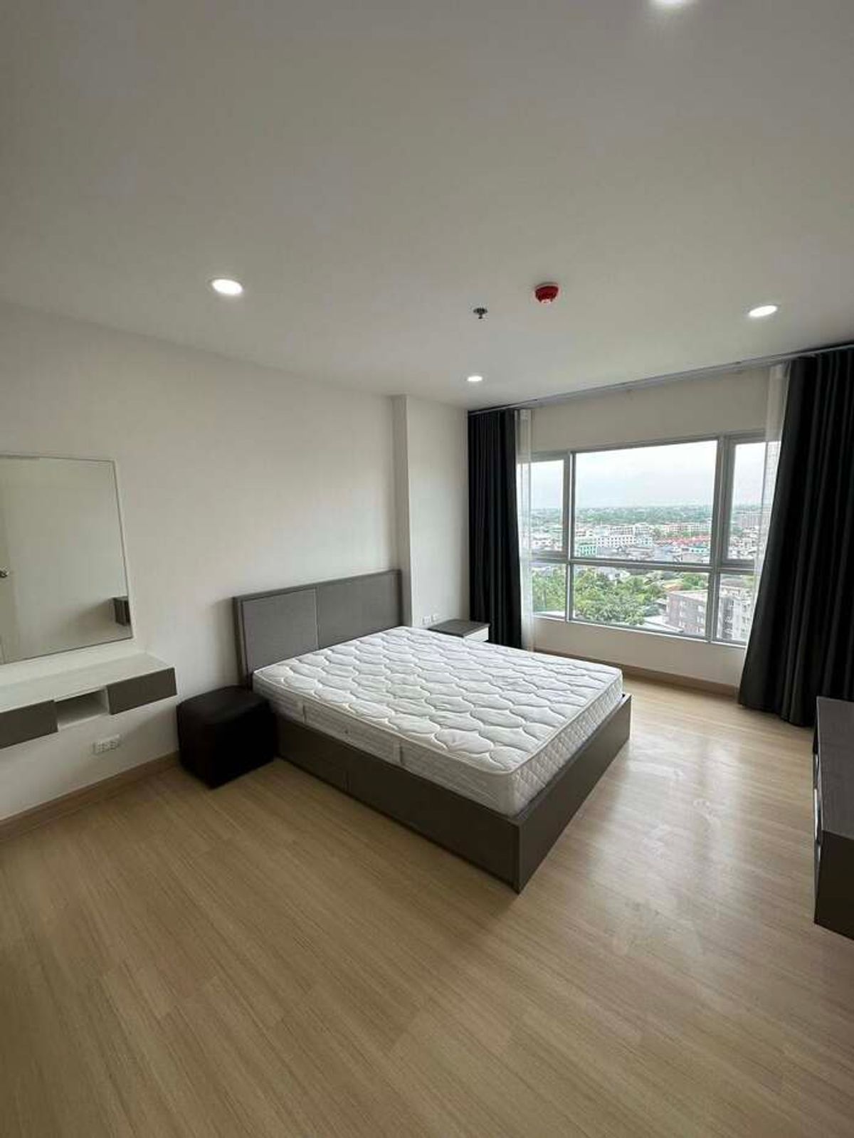 For RentCondoBang kae, Phetkasem : 💡1 bedroom for rent, Condo Supalai Veranda Phasi Charoen Station, Building B, large room, high floor, good view, not blocked view. Call 087-556-4977 Aon Ag💡