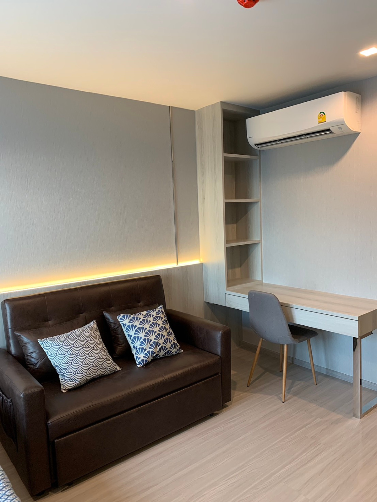 For RentCondoLadprao, Central Ladprao : Life Ladprao Only 16,000 THB Beautifully decorated room, good price 📞 Line:@pukkhome (with @ )