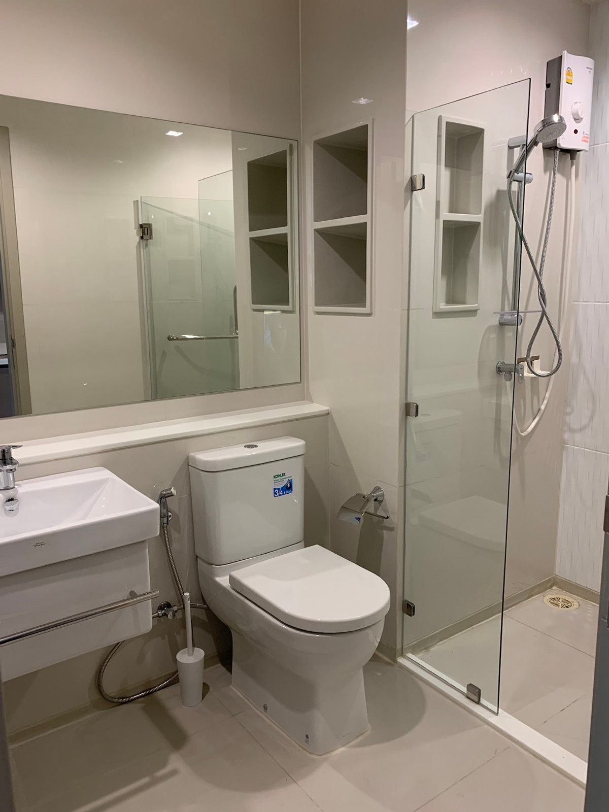 For RentCondoLadprao, Central Ladprao : Life Ladprao Only 16,000 THB Beautifully decorated room, good price 📞 Line:@pukkhome (with @ )