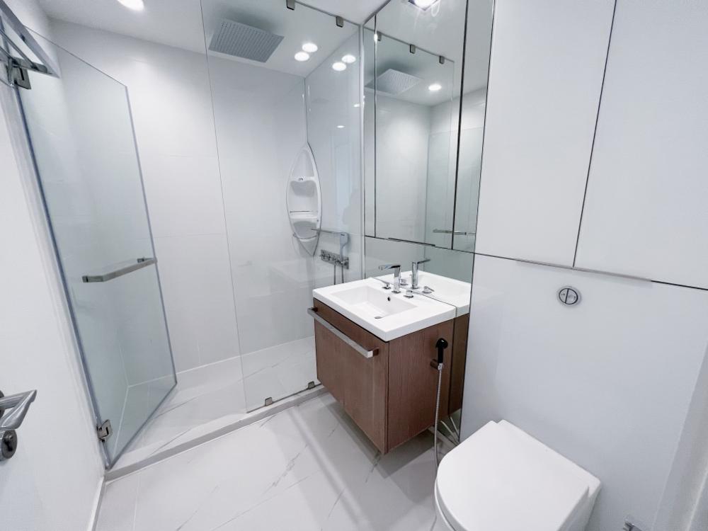 ให้เช่าคอนโดวิทยุ ชิดลม หลังสวน : Rent ✨ 185 Rajdamri ✨Super Luxury Condominium from Raimond Land (video available)