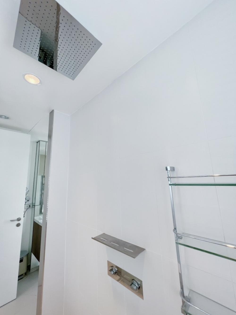 ให้เช่าคอนโดวิทยุ ชิดลม หลังสวน : Rent ✨ 185 Rajdamri ✨Super Luxury Condominium from Raimond Land (video available)