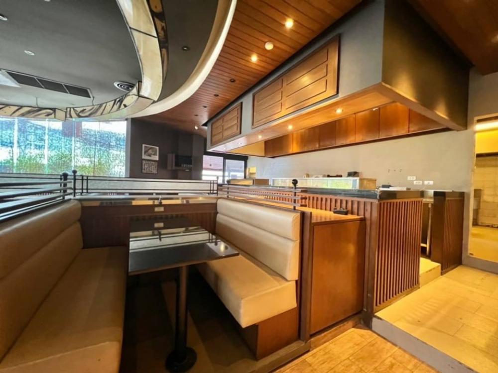 For rent: Japanese restaurant, decorated in a luxury style, good location in Thonglor, Sukhumvit 55 area, with parking available 🚗 Loading...