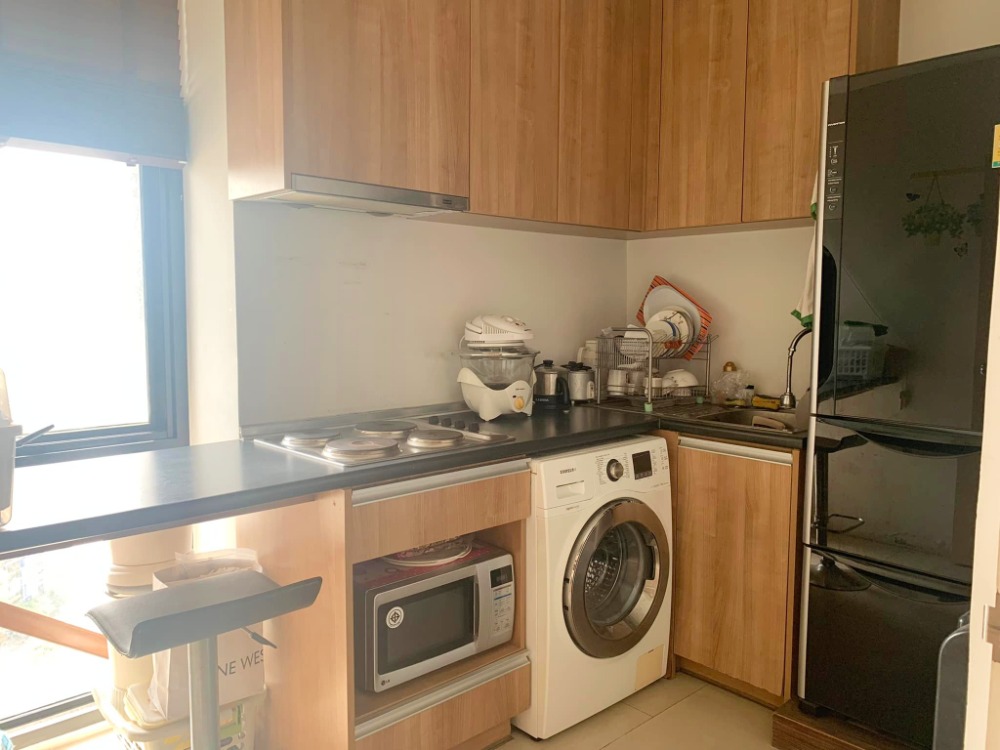 ขายคอนโดลาดพร้าว เซ็นทรัลลาดพร้าว : ขาย คอนโด The Issara ลาดพร้าว 3 ห้องนอน 3 ห้องน้ำ 138 ตรม. ห้องวิวโล่ง ติด ถ. ลาดพร้าว และใกล้ MRT และ BTS