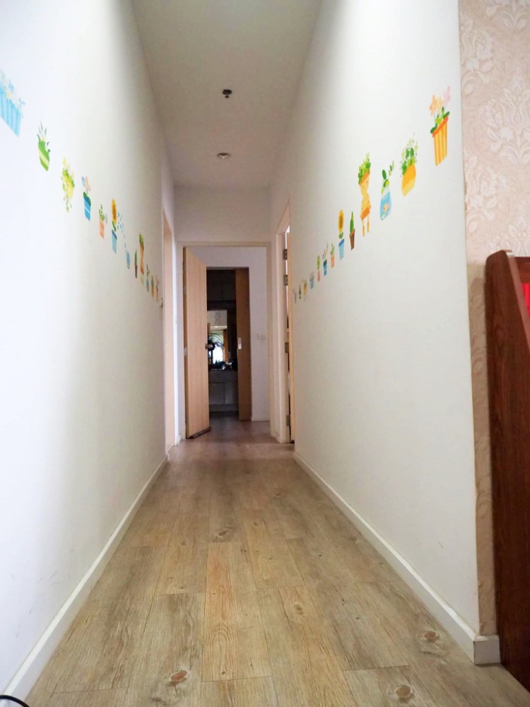 ขายคอนโดลาดพร้าว เซ็นทรัลลาดพร้าว : ขาย คอนโด The Issara ลาดพร้าว 3 ห้องนอน 3 ห้องน้ำ 138 ตรม. ห้องวิวโล่ง ติด ถ. ลาดพร้าว และใกล้ MRT และ BTS