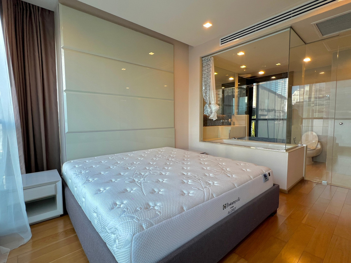 For RentCondoSathorn, Narathiwat : ( UL2601051 ) Tel/Line 096-2479369 , FOR RENT THE ADDRESS SATHORN 2 Bedroom 2 Bathroom 82 SQ.M. Rare Item!!