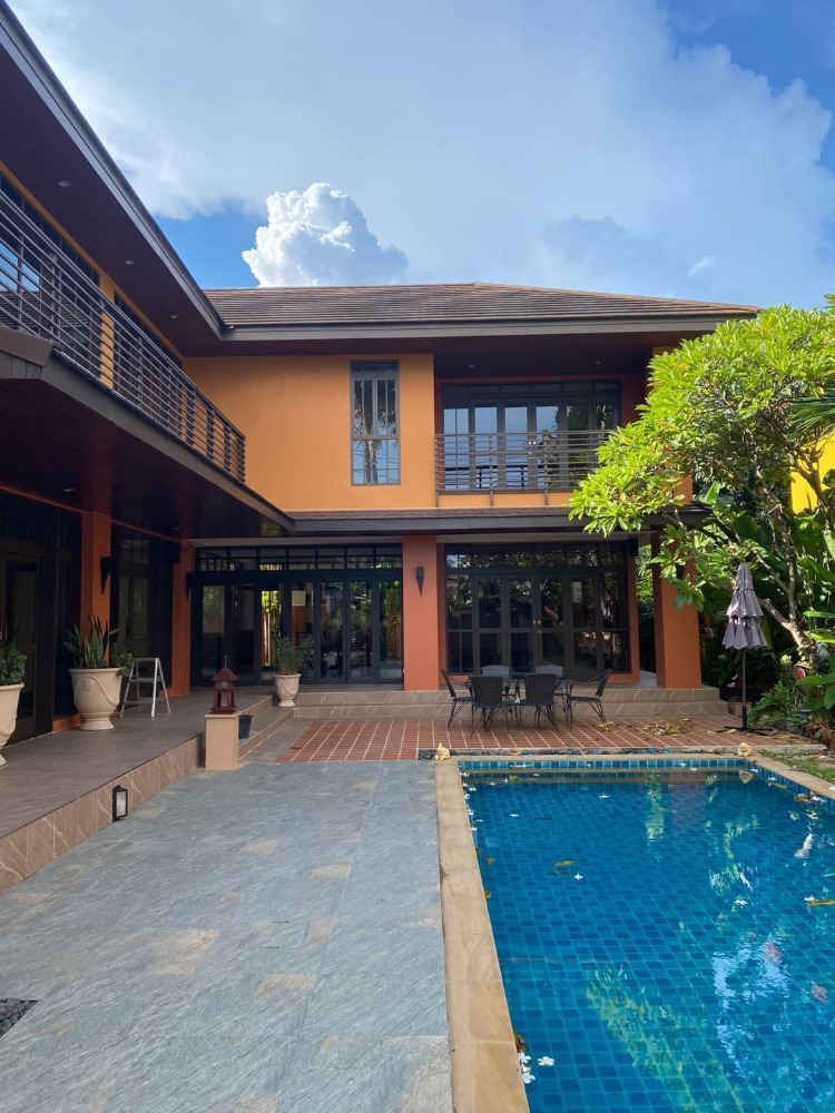 For RentHousePattanakan, Srinakarin : Single house for rent at patthanakarn